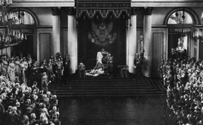 آخرین حضور تاج امپراطوری روسیه در مراسم دولتی